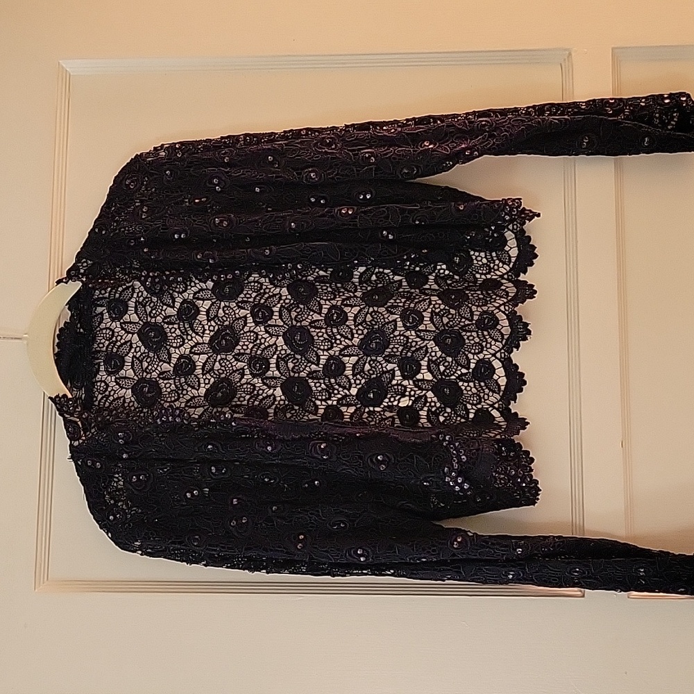 Short lace jacket